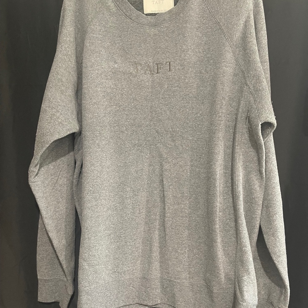 TAFT Men's Classic Gray Crewneck Sweater